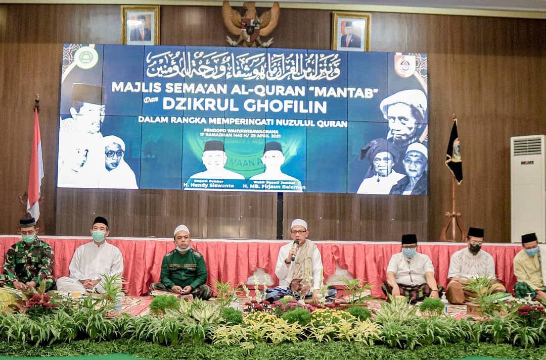 Peringatan Nuzulul Quran Bersama Majlis Sema’an Al-Quran “MANTAB” dan Dzikrul Ghofilin Di Pendopo Wahyawibawagraha